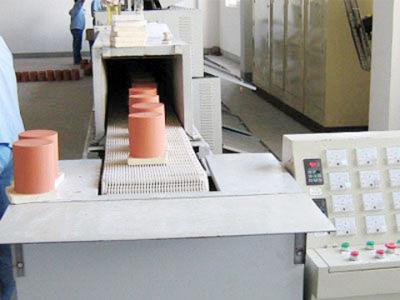 蜂窩陶瓷微波干燥定型設備
